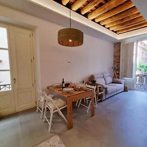 Antiquari De Boutique En La Costa Brava Apartamento